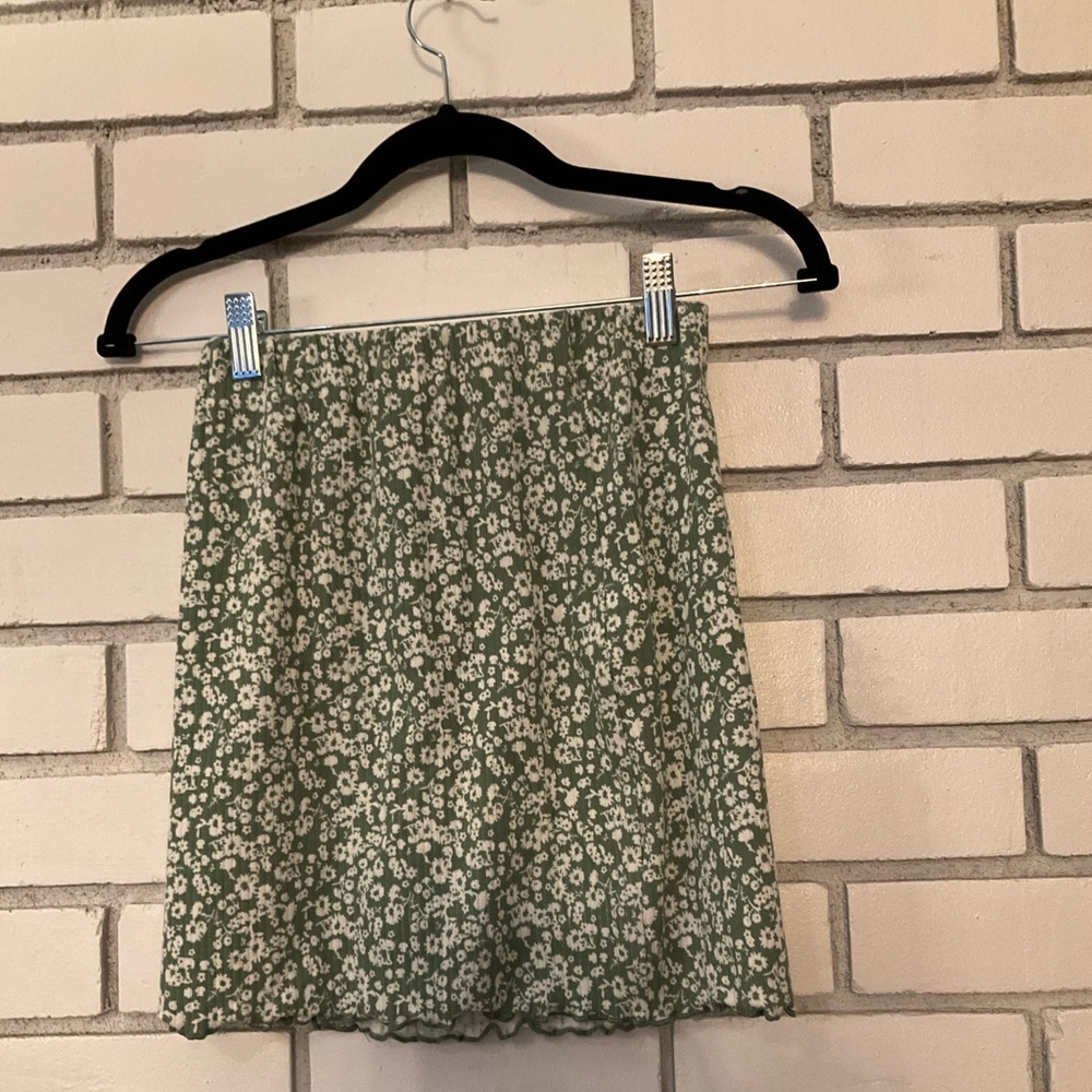 Green and white floral midi skirt. Size small